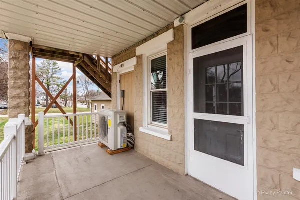 $725,000 | 85 East Terra Cotta Avenue, Crystal Lake, IL 60014