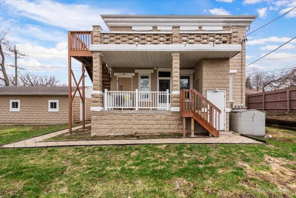 $725,000 | 85 East Terra Cotta Avenue, Crystal Lake, IL 60014