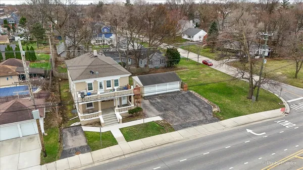 $725,000 | 85 East Terra Cotta Avenue, Crystal Lake, IL 60014