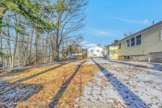 $2,050 | 301 Seymour Avenue, Scranton, PA 18505