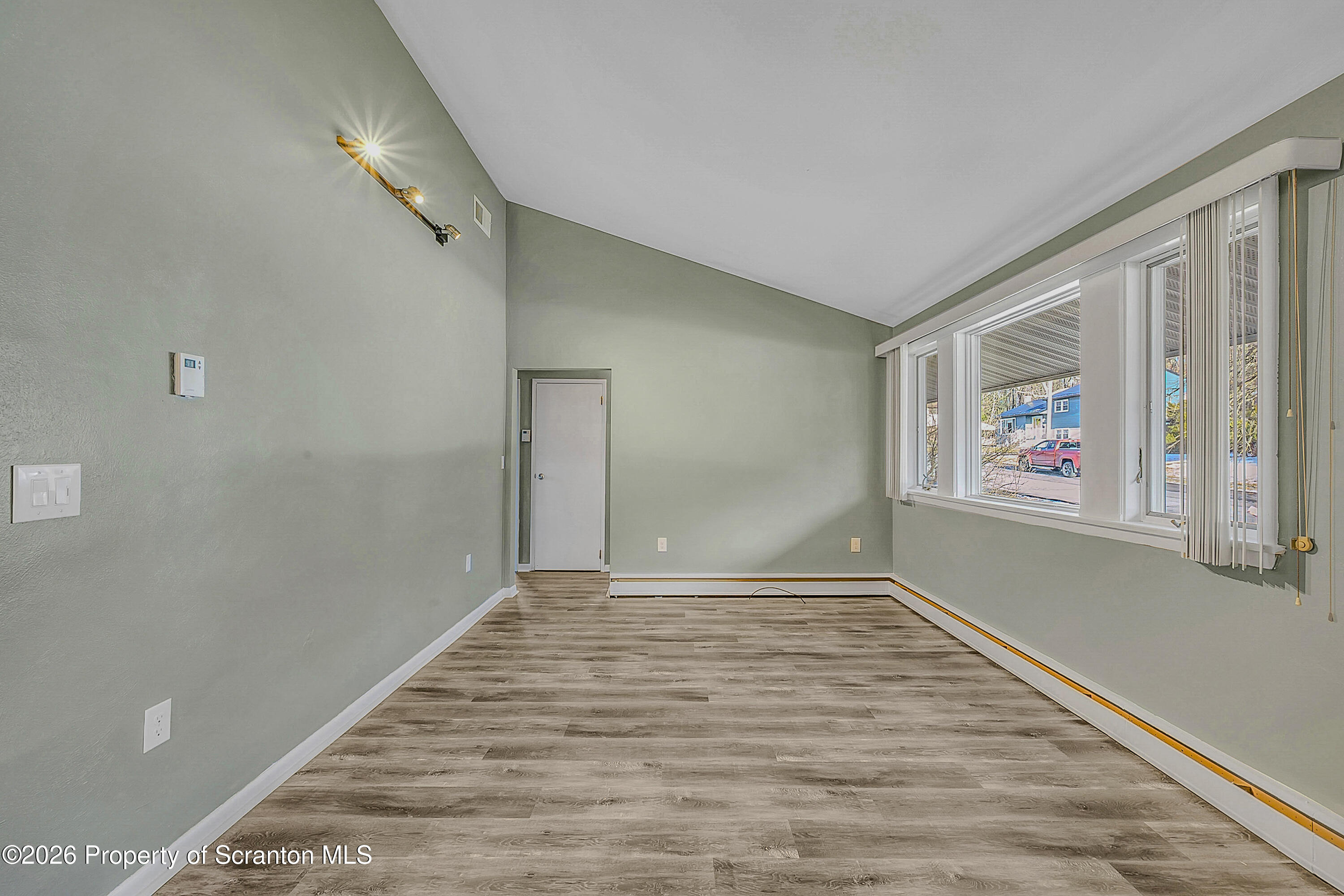 301 Seymour Avenue Scranton, PA 18505 - Photo 4 of 27 Seymour Ave_-5