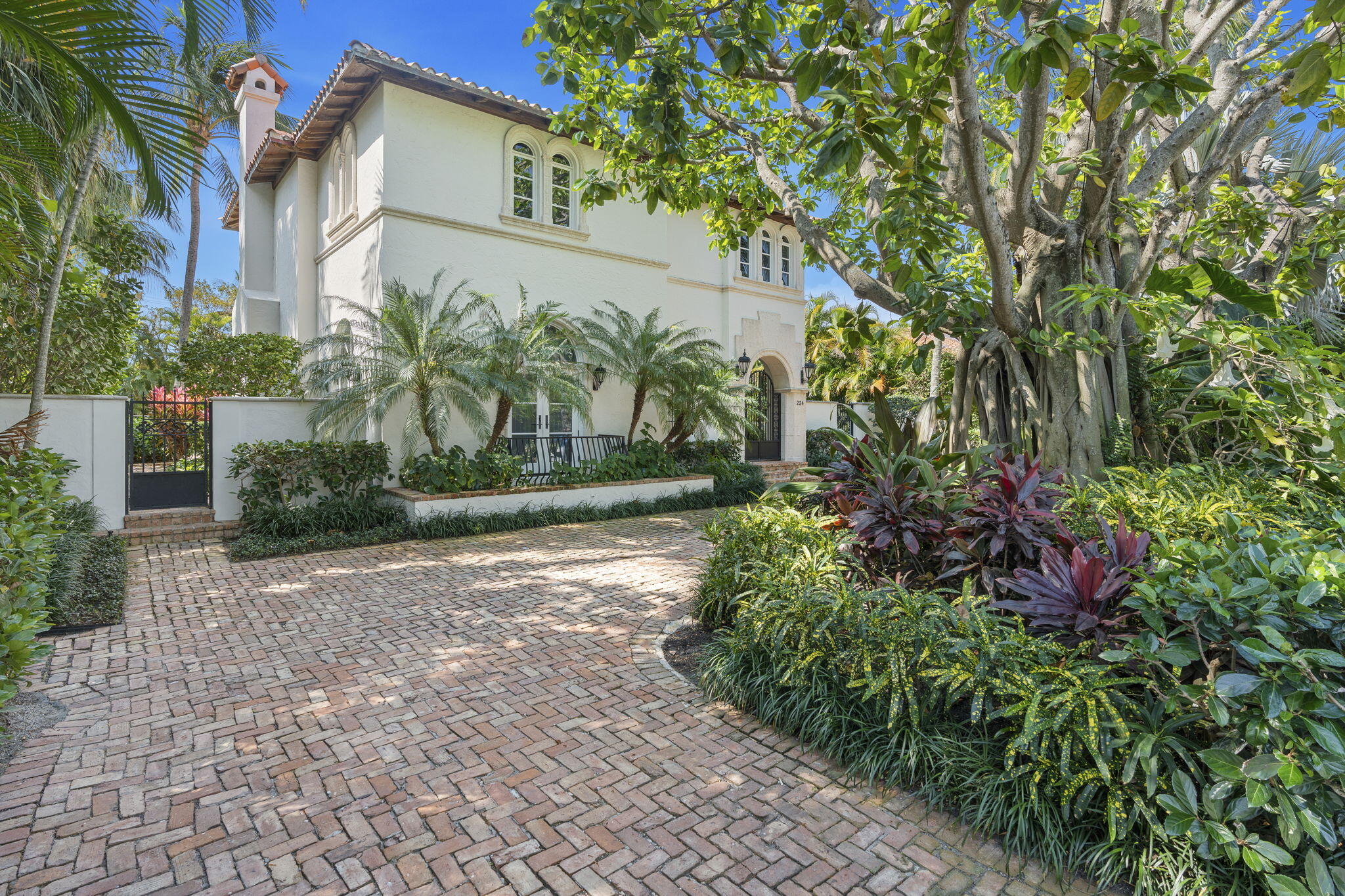 224 Barton Avenue Palm Beach, FL 33480 - Photo 3 of 109 1-web-or-mls-DSC04818