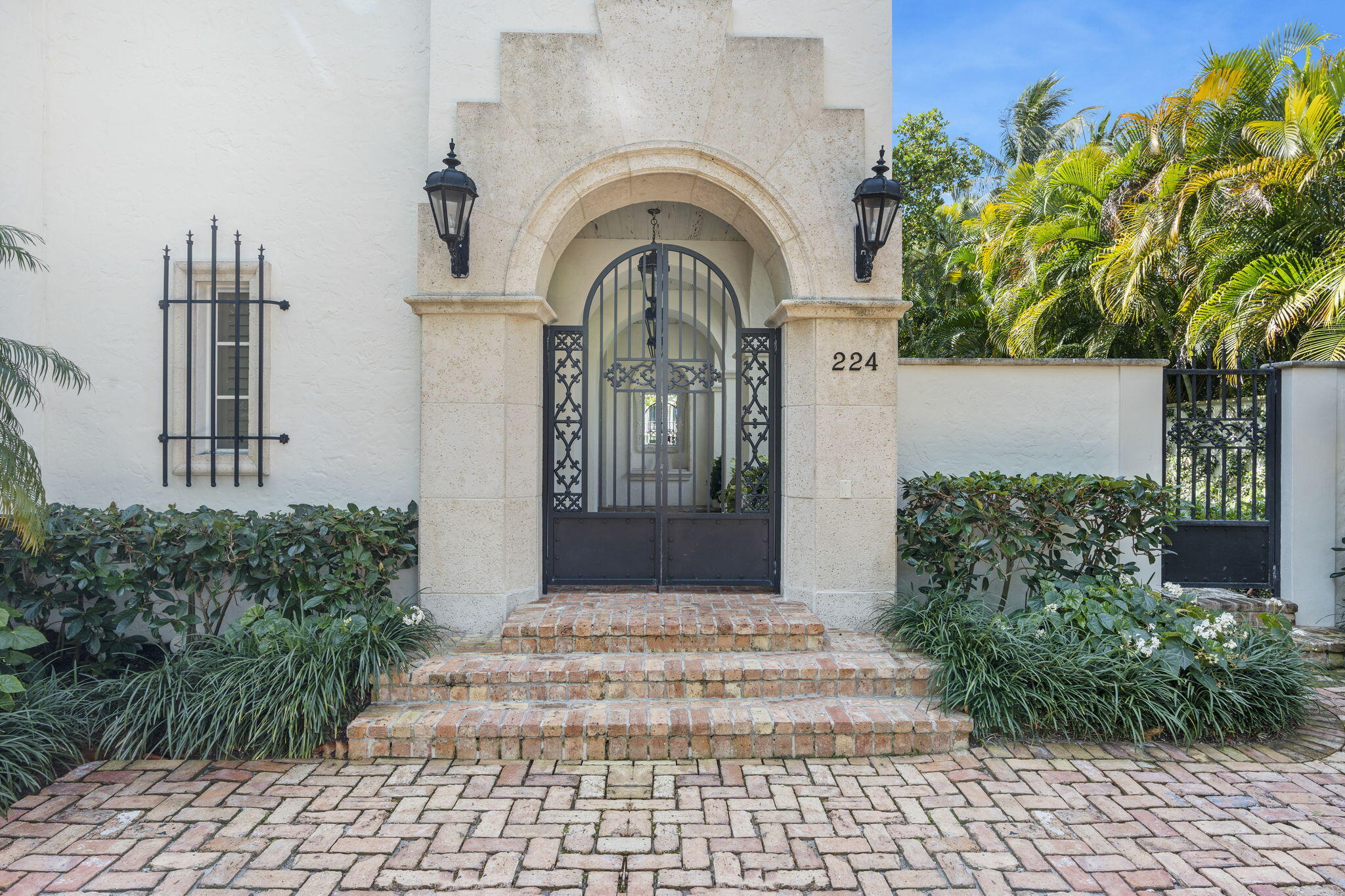 224 Barton Avenue Palm Beach, FL 33480 - Photo 6 of 109 5-web-or-mls-DSC04803