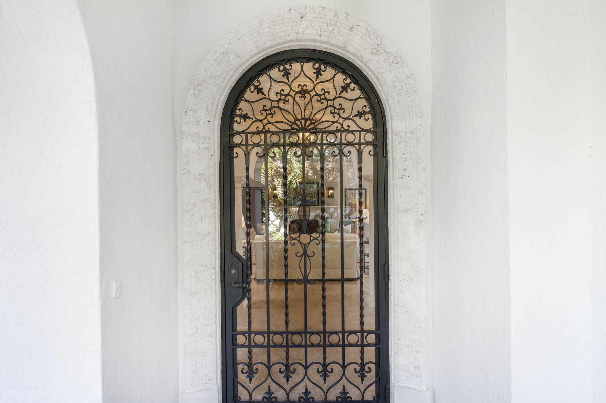 224 Barton Avenue Palm Beach, FL 33480 - Photo 9 of 109 8-web-or-mls-DSC04689