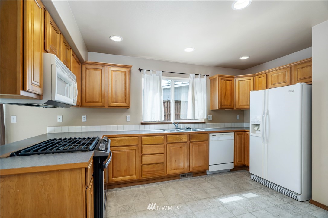 1617 Morris Avenue South Renton, WA 98055 - Photo 11 of 32 Gallery Image 11