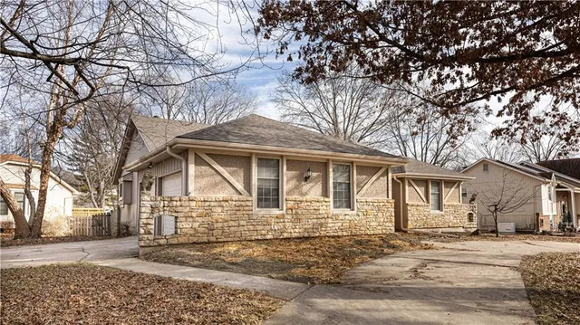 $305,000 | 16900 East 49 Terrace South, Independence, MO 64055