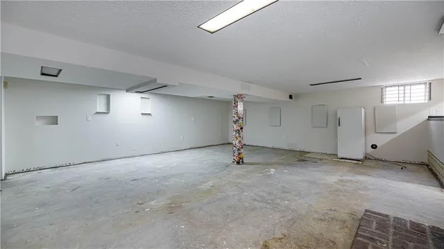 $305,000 | 16900 East 49 Terrace South, Independence, MO 64055