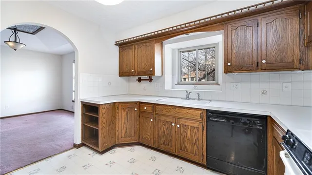 $305,000 | 16900 East 49 Terrace South, Independence, MO 64055