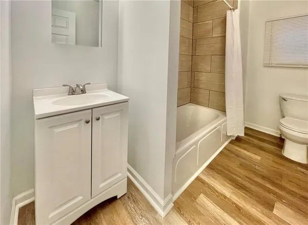 $1,000 | 860 Pennsylvania Avenue, Unit 1, Coraopolis, PA 15108