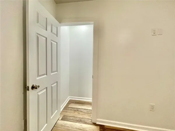 $1,000 | 860 Pennsylvania Avenue, Unit 1, Coraopolis, PA 15108