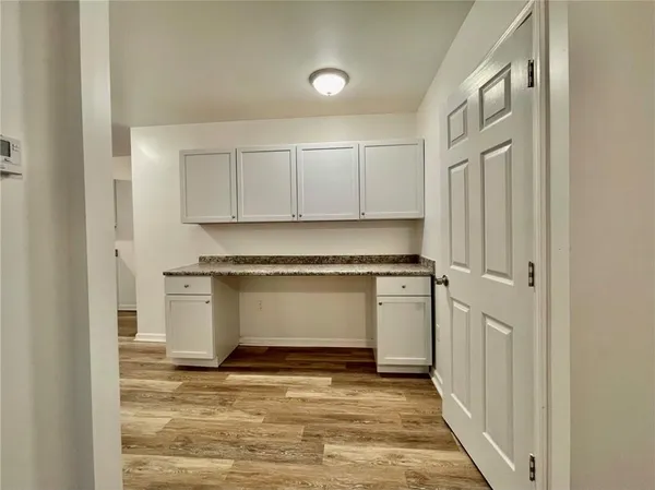 $1,000 | 860 Pennsylvania Avenue, Unit 1, Coraopolis, PA 15108