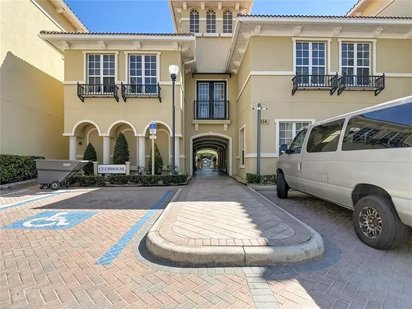 $419,000 | 147 South Sherrill Street, Tampa, FL 33609