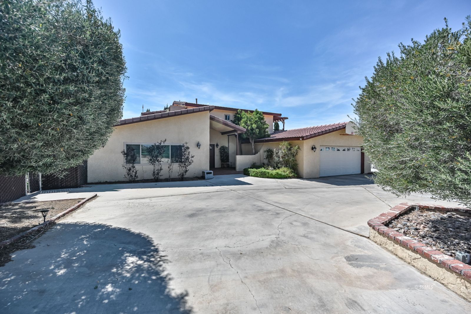 680 East Kendall Avenue Ridgecrest, CA 93555 - Photo 2 of 49
