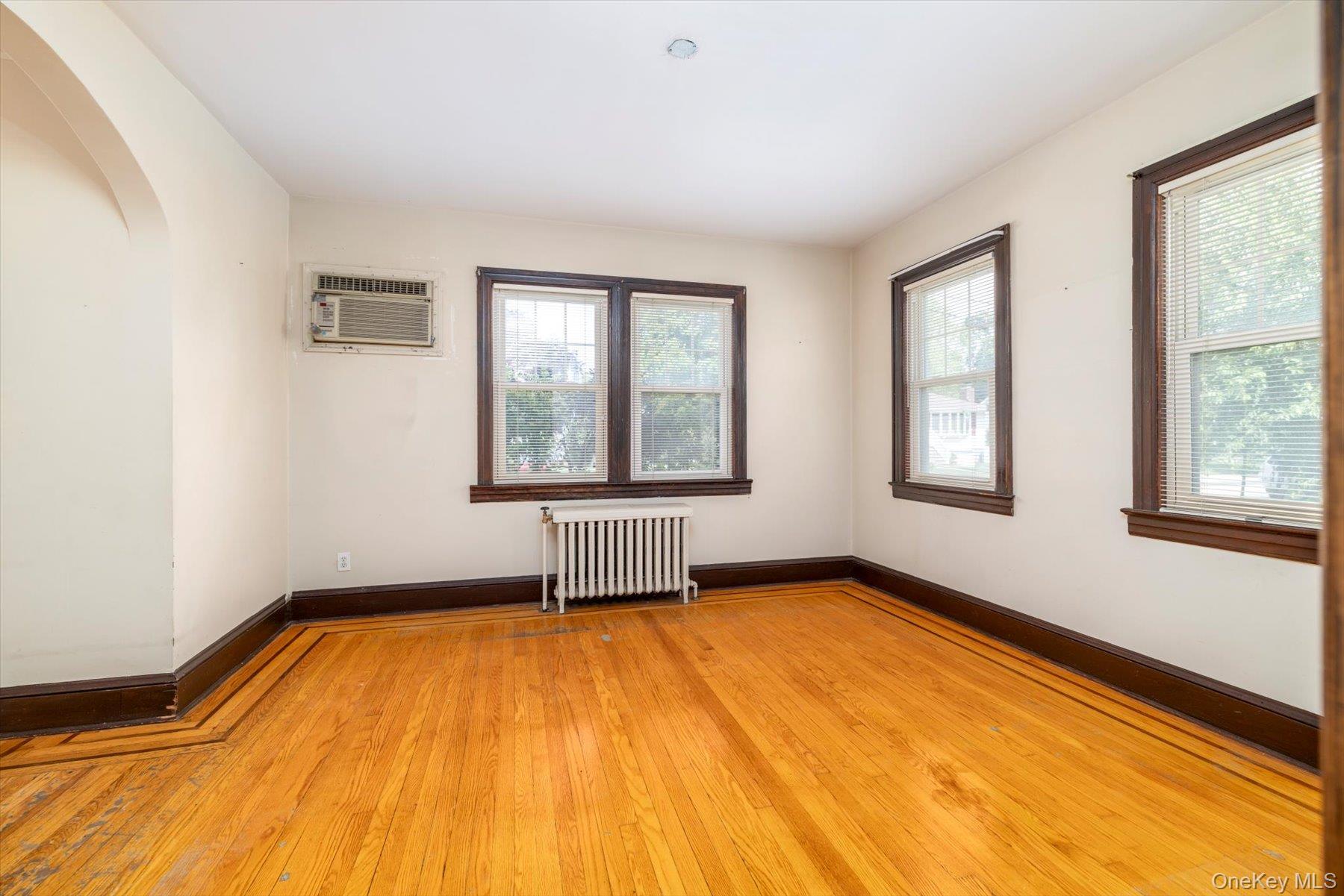 59 Hampton Road Lynbrook, NY 11563 - Photo 7 of 21 Apartment 11st Floor