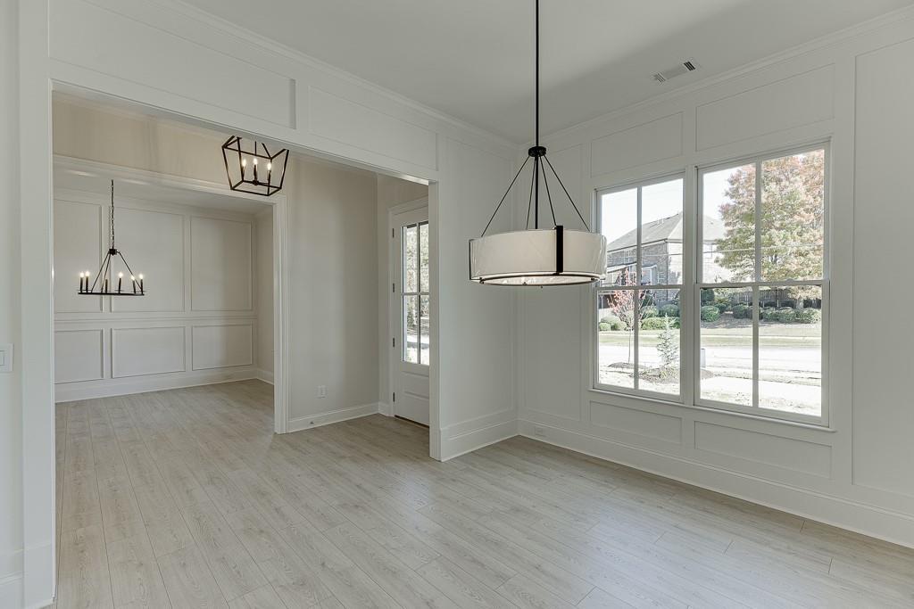 454 Thunder Road Buford, GA 30518 - Photo 7 of 78