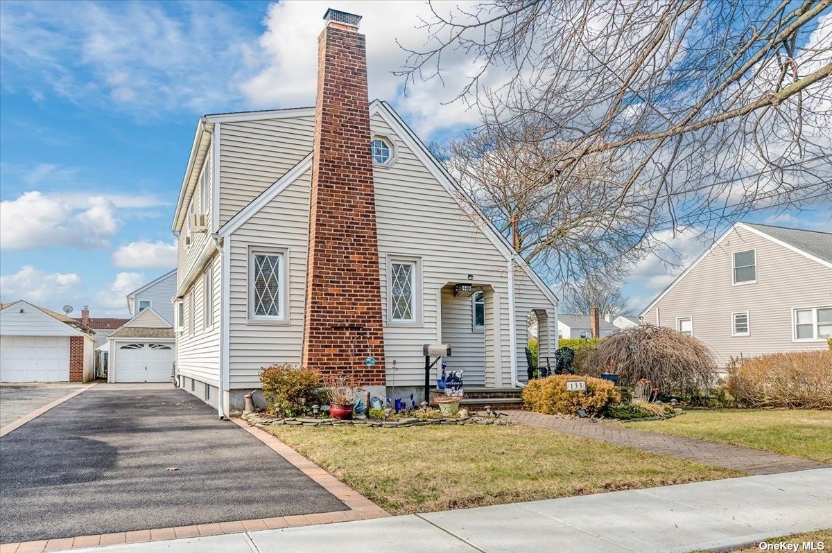 133 Latham Road Mineola, NY 11501 - Photo 1 of 1 Gallery Image 1