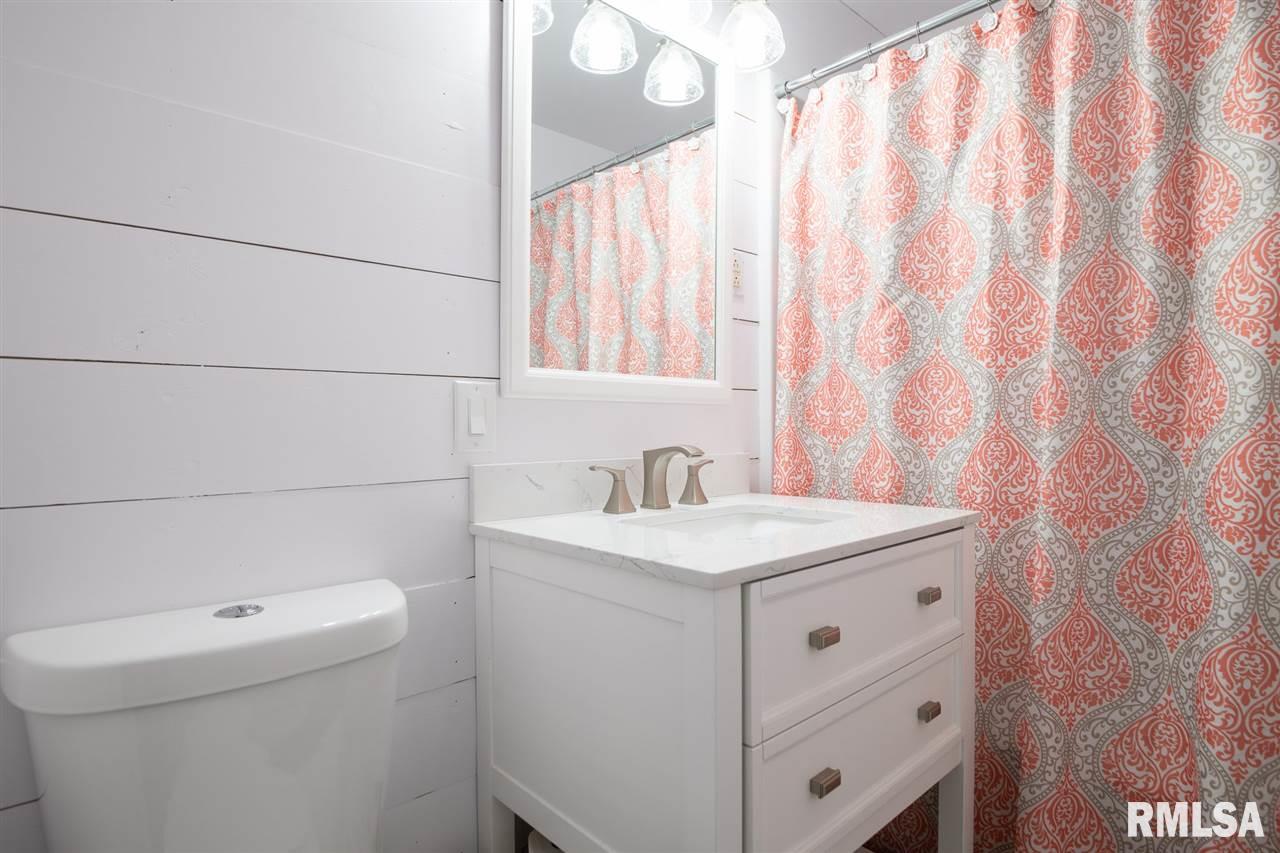 577 East Prospect Street Farmington, IL 61531 - Photo 24 of 36 Gallery Image 24