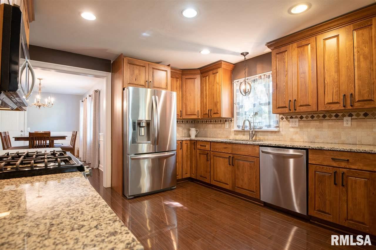 577 East Prospect Street Farmington, IL 61531 - Photo 7 of 36 Gallery Image 7