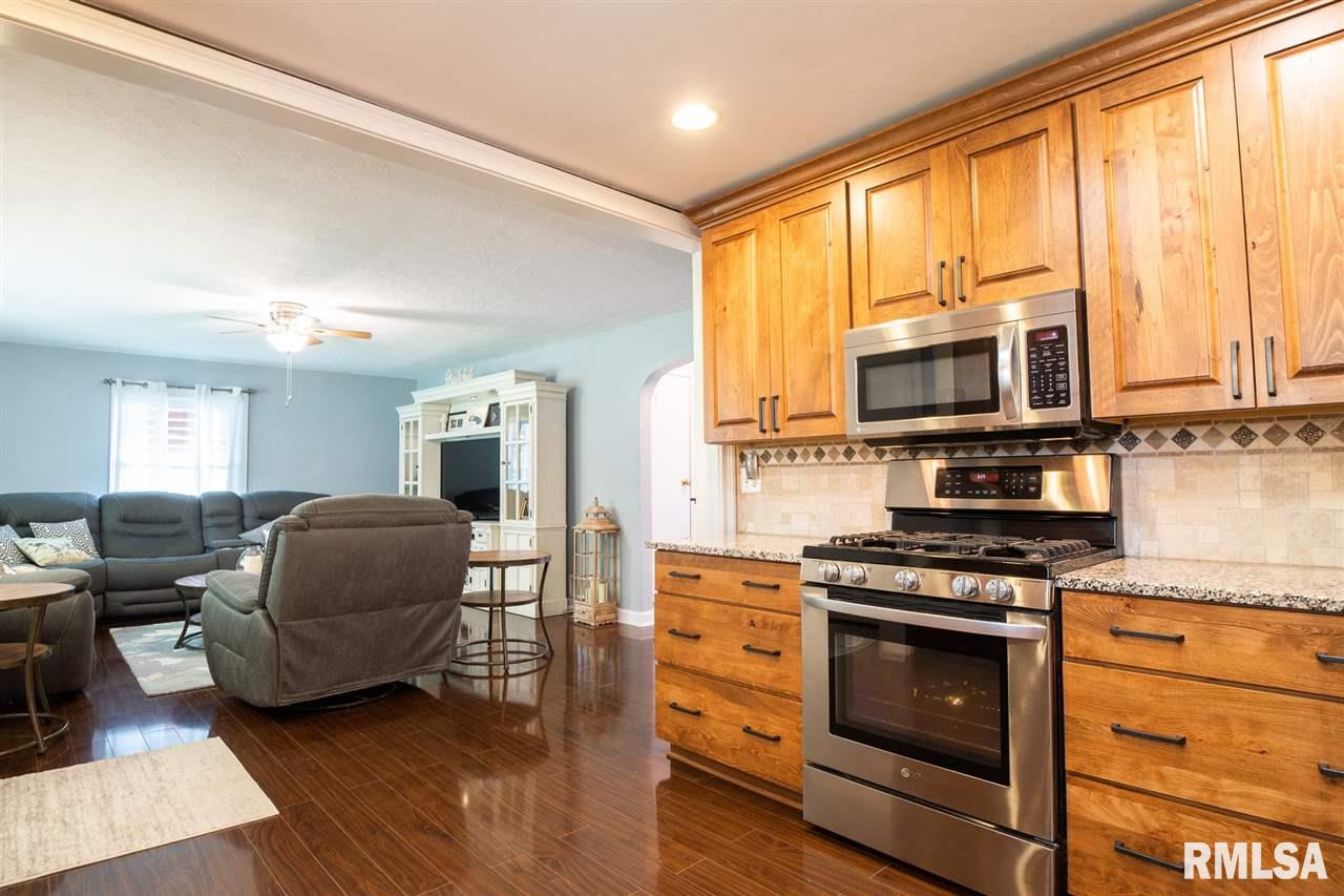 577 East Prospect Street Farmington, IL 61531 - Photo 10 of 36 Gallery Image 10