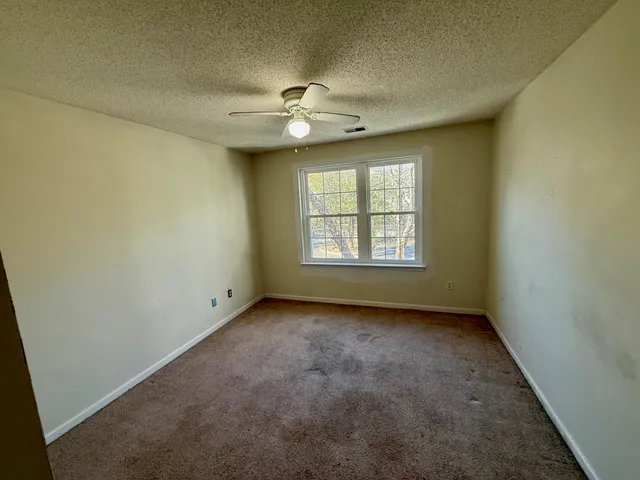 $200,000 | 8105 Shadow Oak Drive, North Charleston, SC 29406