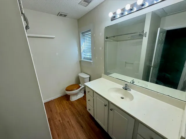 $200,000 | 8105 Shadow Oak Drive, North Charleston, SC 29406