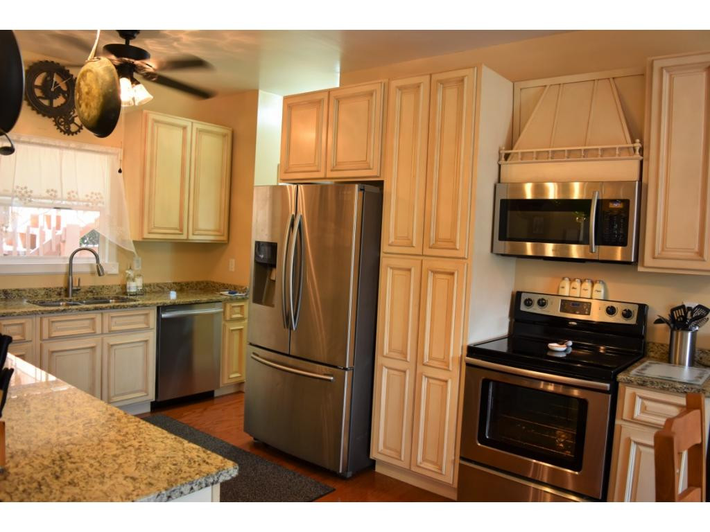 115 Bunker Hill Road Elizabethton, TN 37643 - Photo 7 of 34 Kitchen View 1