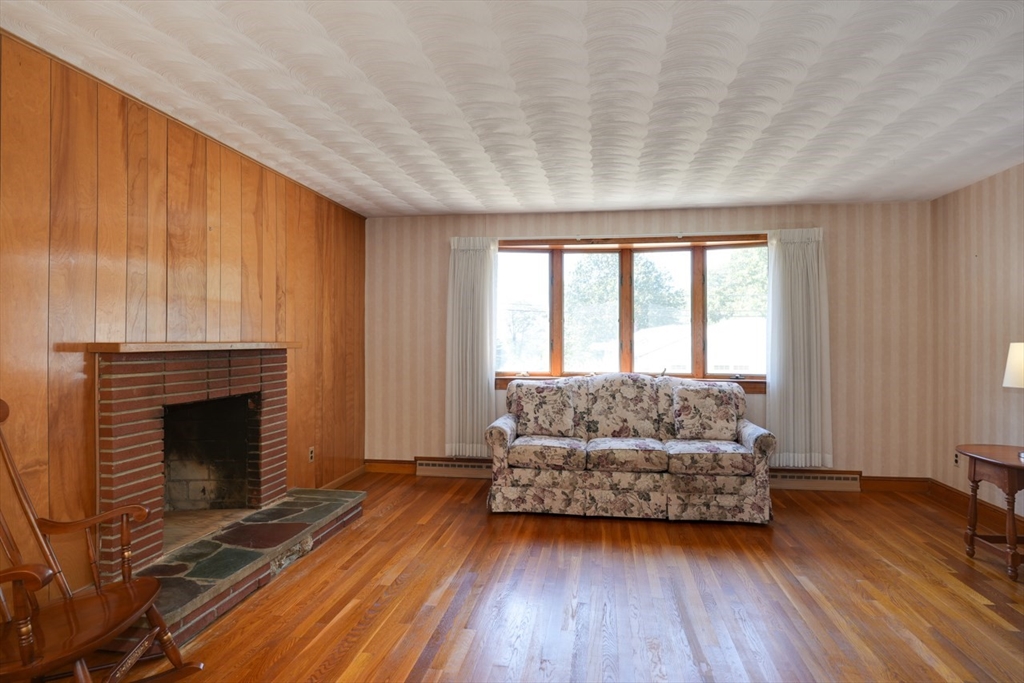 1 Dorothy Road Burlington, MA 01803 - Photo 18 of 35 Gallery Image 18
