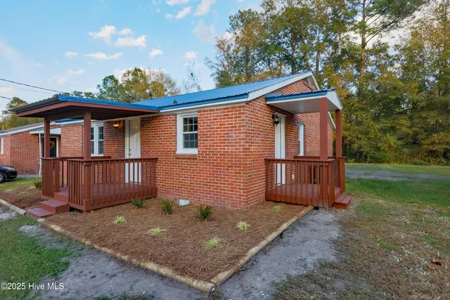 $120,500 | 214 Pine Street, Wallace, NC 28466