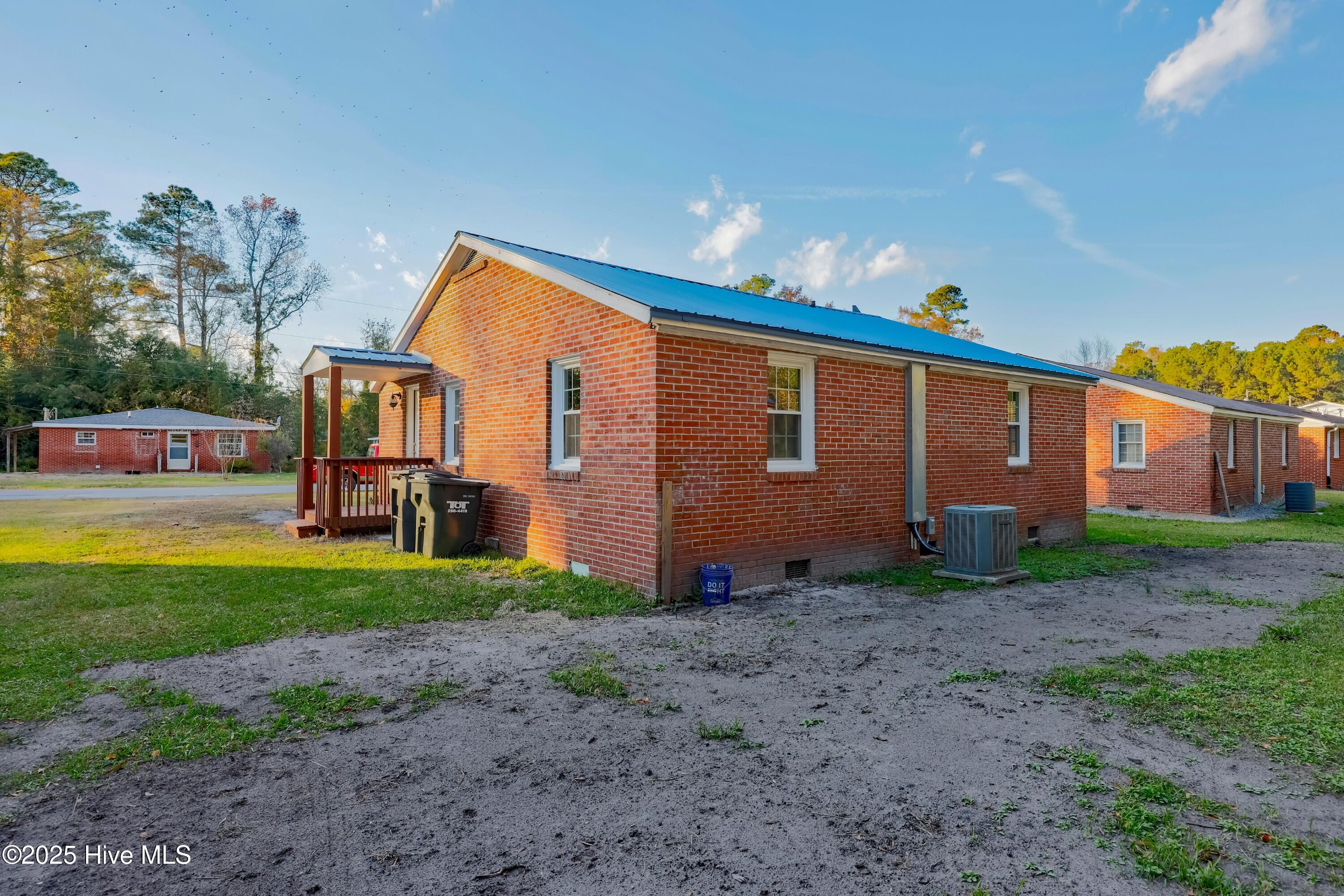 214 Pine Street Wallace, NC 28466 - Photo 4 of 8 _K6A8967 (Custom)