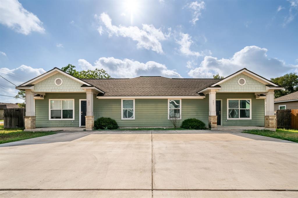 1237 Jefferson Avenue, Unit 403 Seguin, TX 78155 - Photo 1 of 1 front view of a house