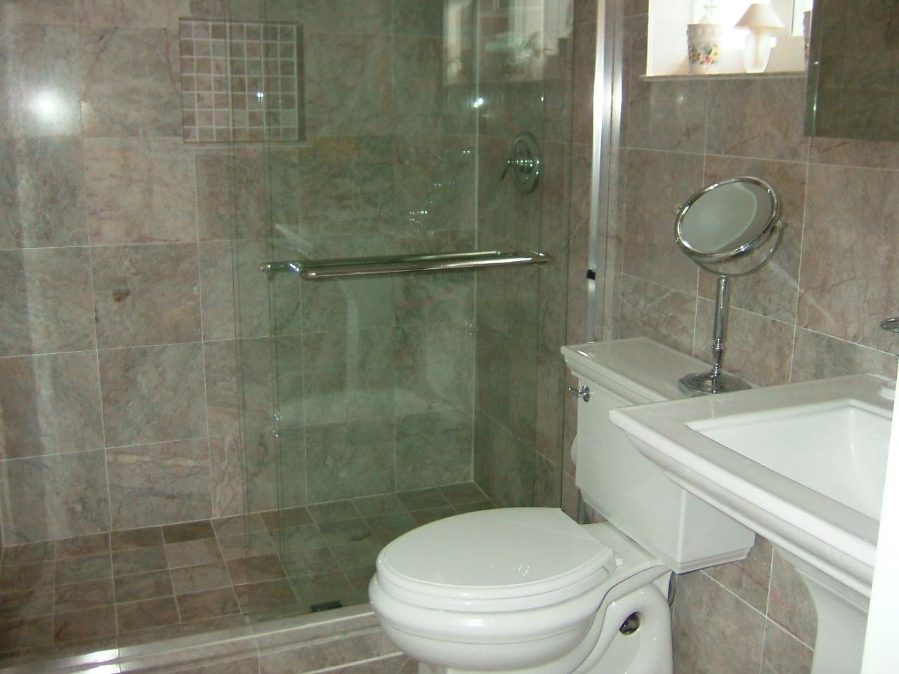 847 Northwest 6th Drive Boca Raton, FL 33486 - Photo 4 of 20 Master Bath