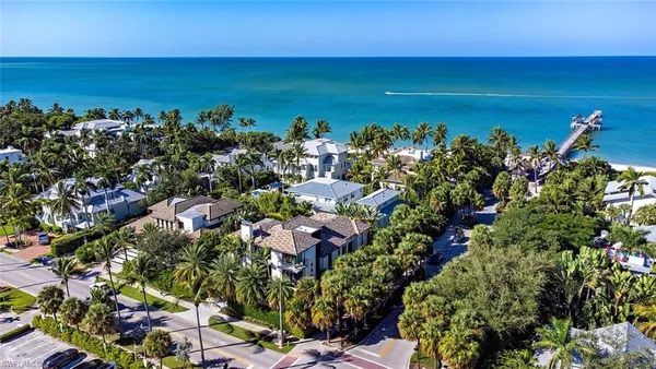 $7,495,000 | 1230 Gulf Shore Boulevard South, Naples, FL 34102