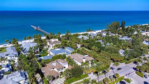 $7,495,000 | 1230 Gulf Shore Boulevard South, Naples, FL 34102