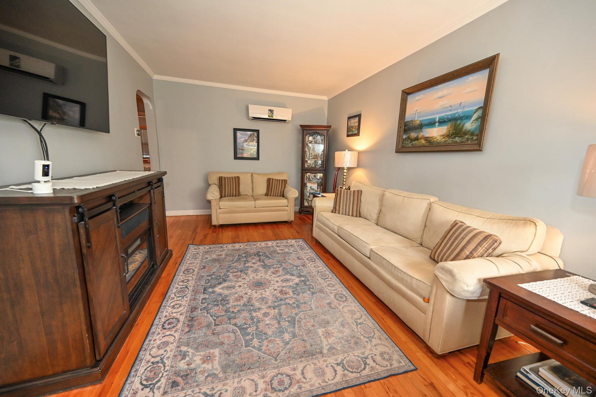 7601 58th Road Queens, NY 11379 - Photo 6 of 26 Gallery Image 6
