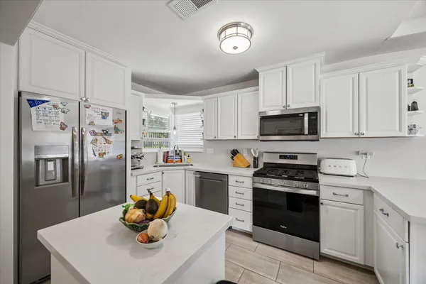 $3,400 | 3110 Castlewood Street, Houston, TX 77025