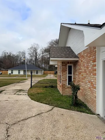$292,900 | 15814 Woodwick Avenue, Baton Rouge, LA 70816