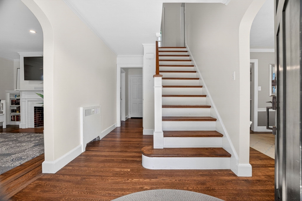 58 Leighton Road Wellesley, MA 02482 - Photo 2 of 25