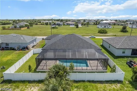 $499,999 | 4107 Northwest 37th Street, Cape Coral, FL 33993