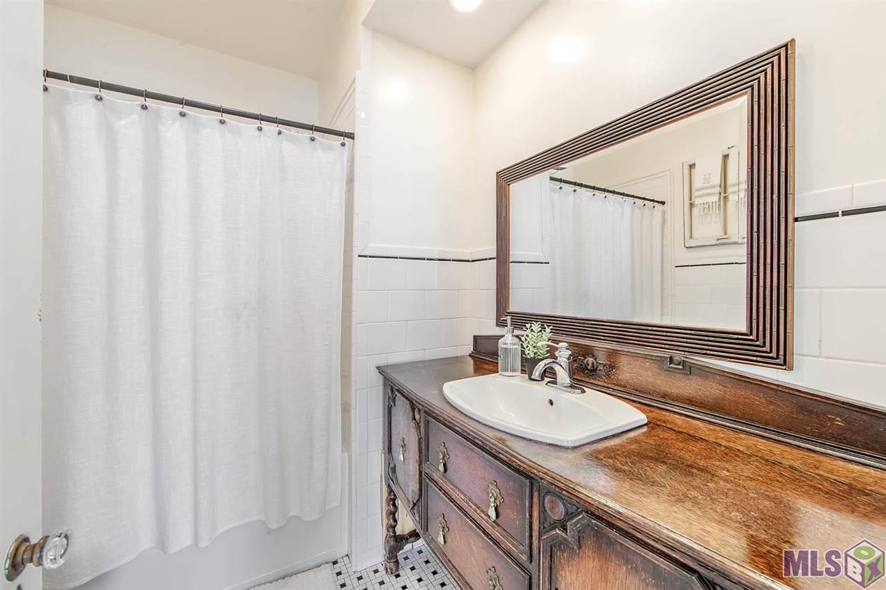 300 Ridgefield Road Thibodaux, LA 70301 - Photo 14 of 17 Gallery Image 14