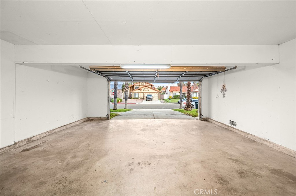 31348 Huron Street Temecula, CA 92592 - Photo 32 of 46 a view of an empty room