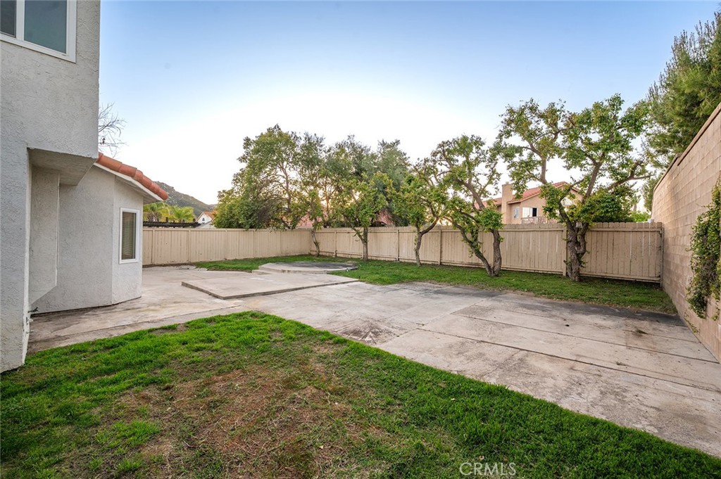 31348 Huron Street Temecula, CA 92592 - Photo 36 of 46 a view of backyard with green space