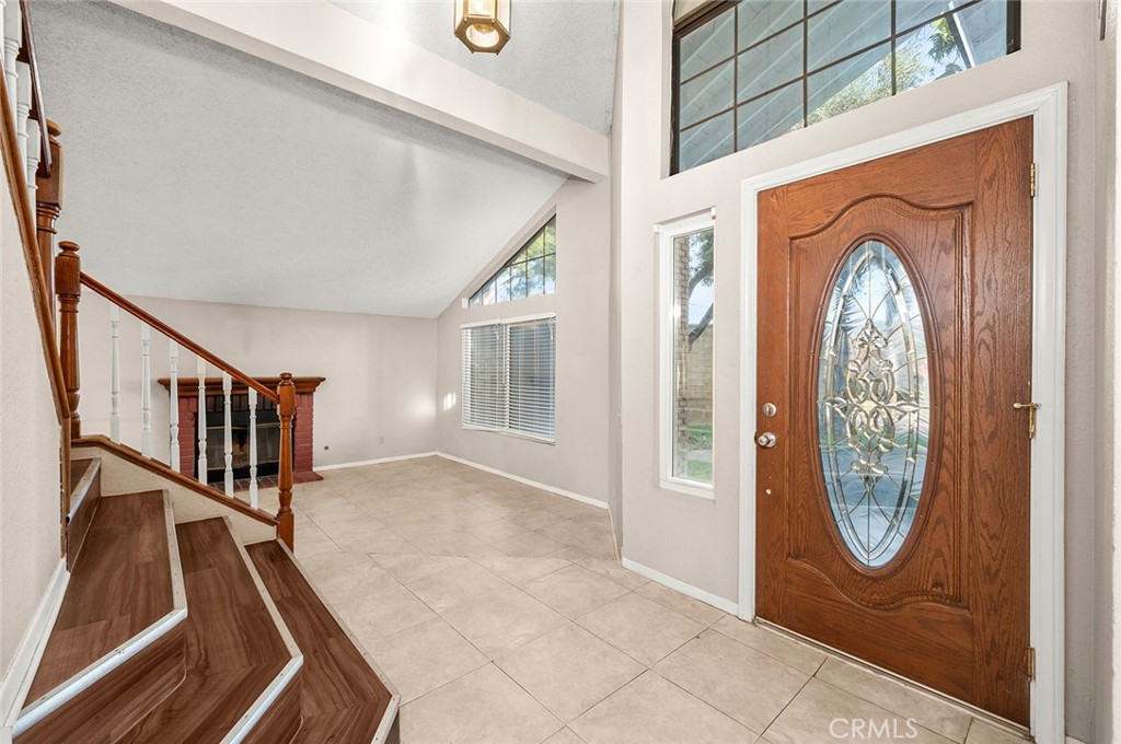 31348 Huron Street Temecula, CA 92592 - Photo 5 of 46 a view of an entryway with a livingroom