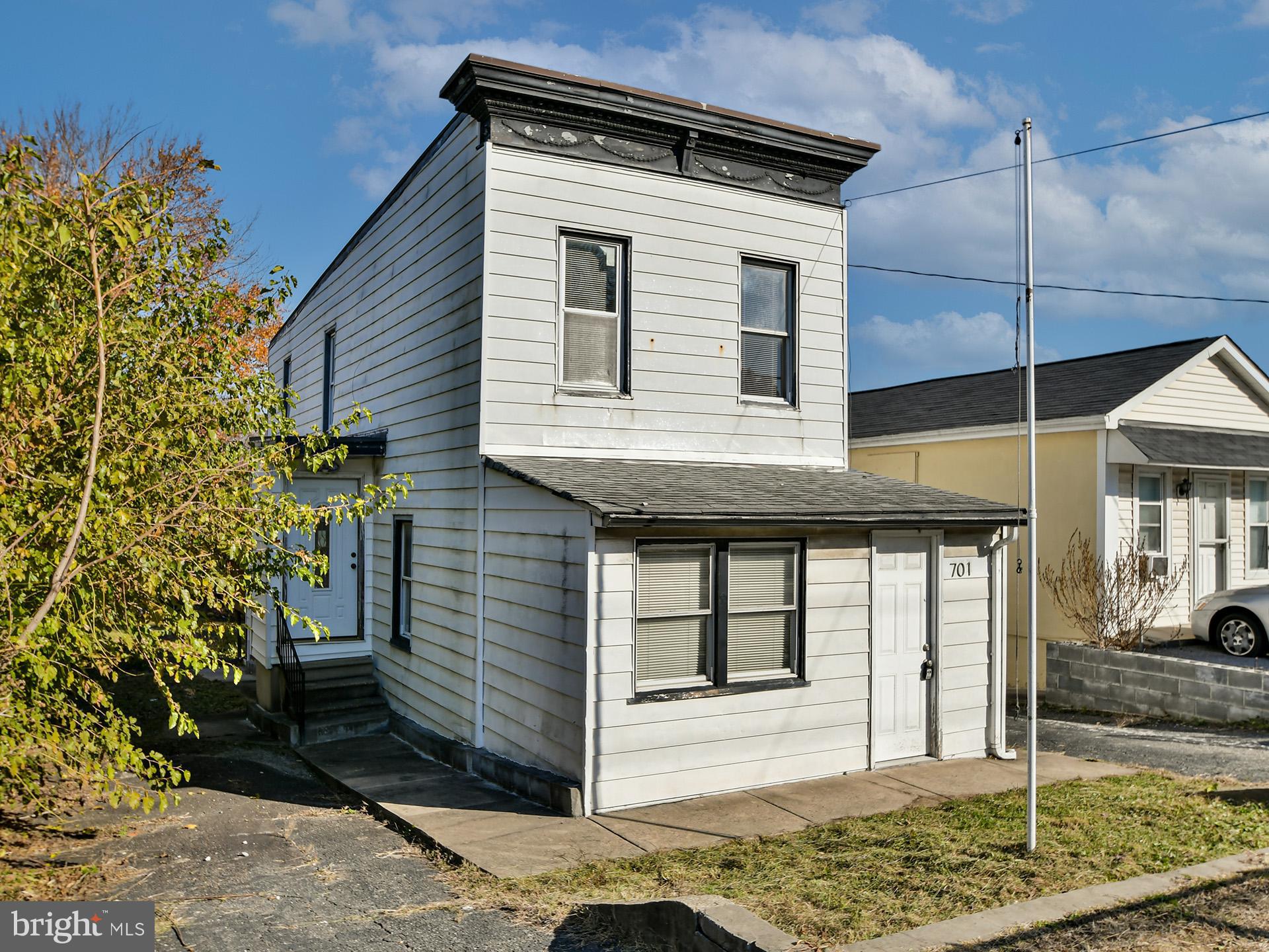 701 North Point Road Baltimore, MD 21224 - Photo 3 of 35 Gallery Image 3