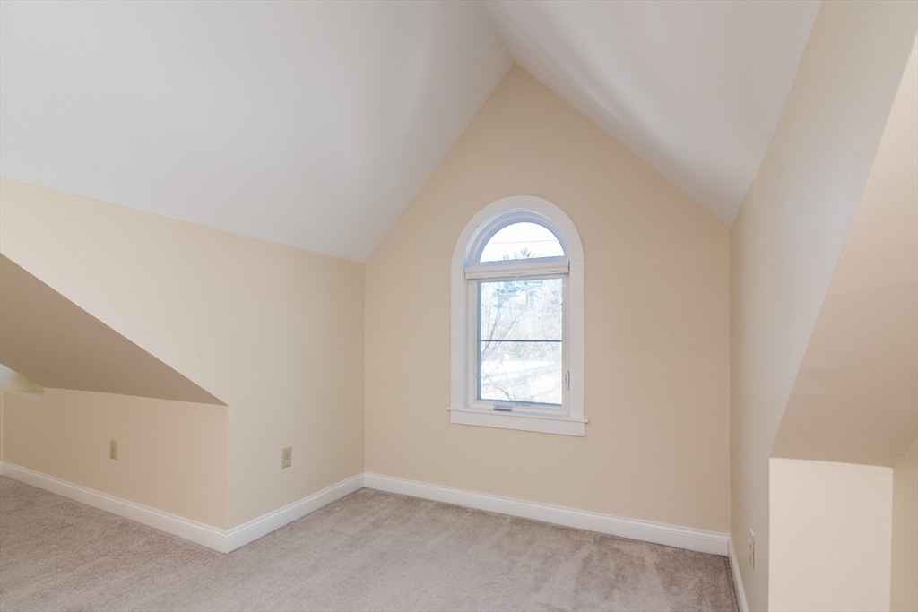 21 Lyman Road, Unit B Northampton, MA 01060 - Photo 19 of 24