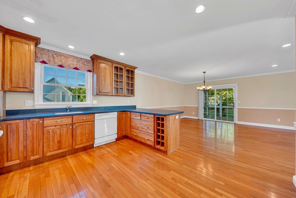 8 Turtle Brook Way Medfield, MA 02052 - Photo 5 of 26