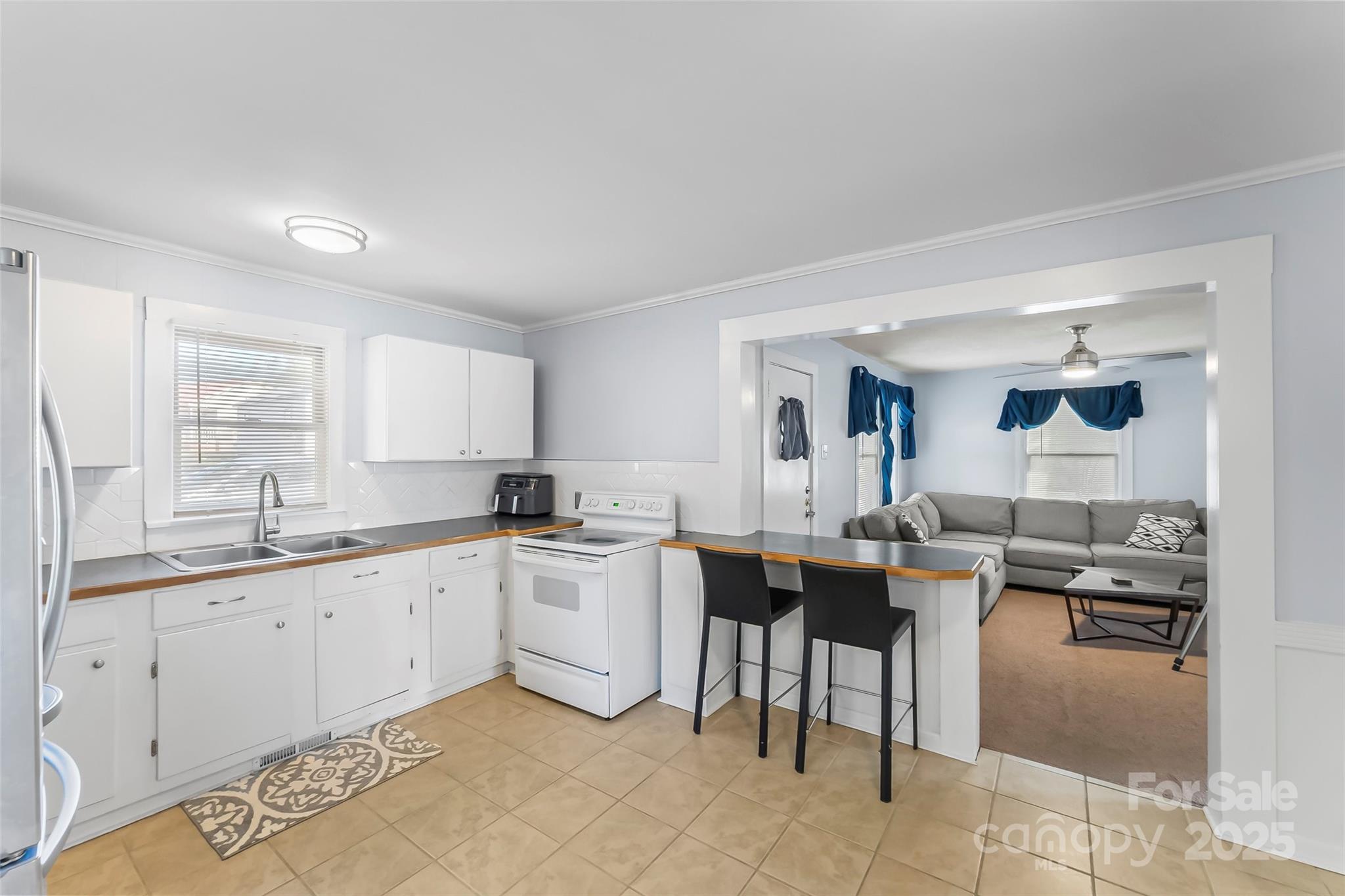 601 West 2nd Street Cherryville, NC 28021 - Photo 9 of 19