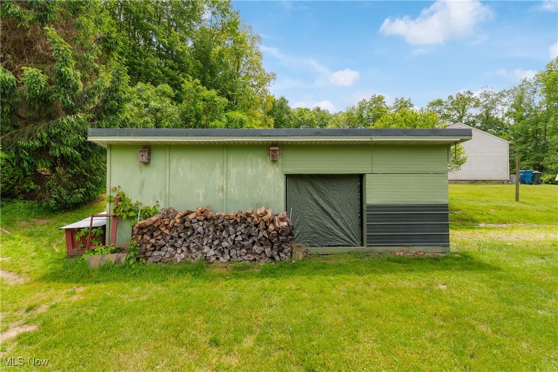 4937 Stevens Road Akron, OH 44319 - Photo 33 of 40 Boat garage/ or 1 car garage
