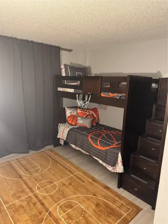 $2,100 | 4174 Inverrary Drive, Unit 401, Lauderhill, FL 33319