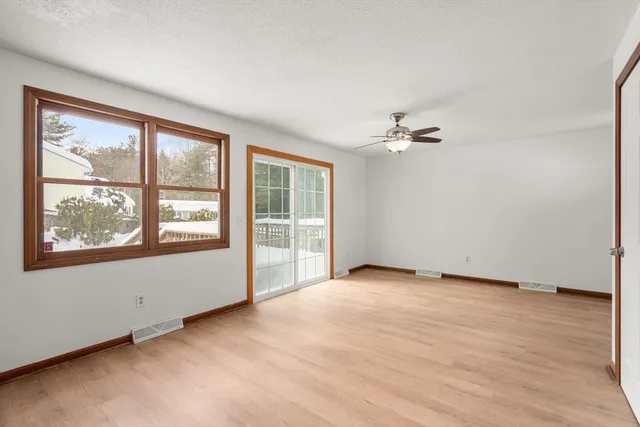 $389,900 | 25 Laurelwood Lane, Springfield, MA 01118