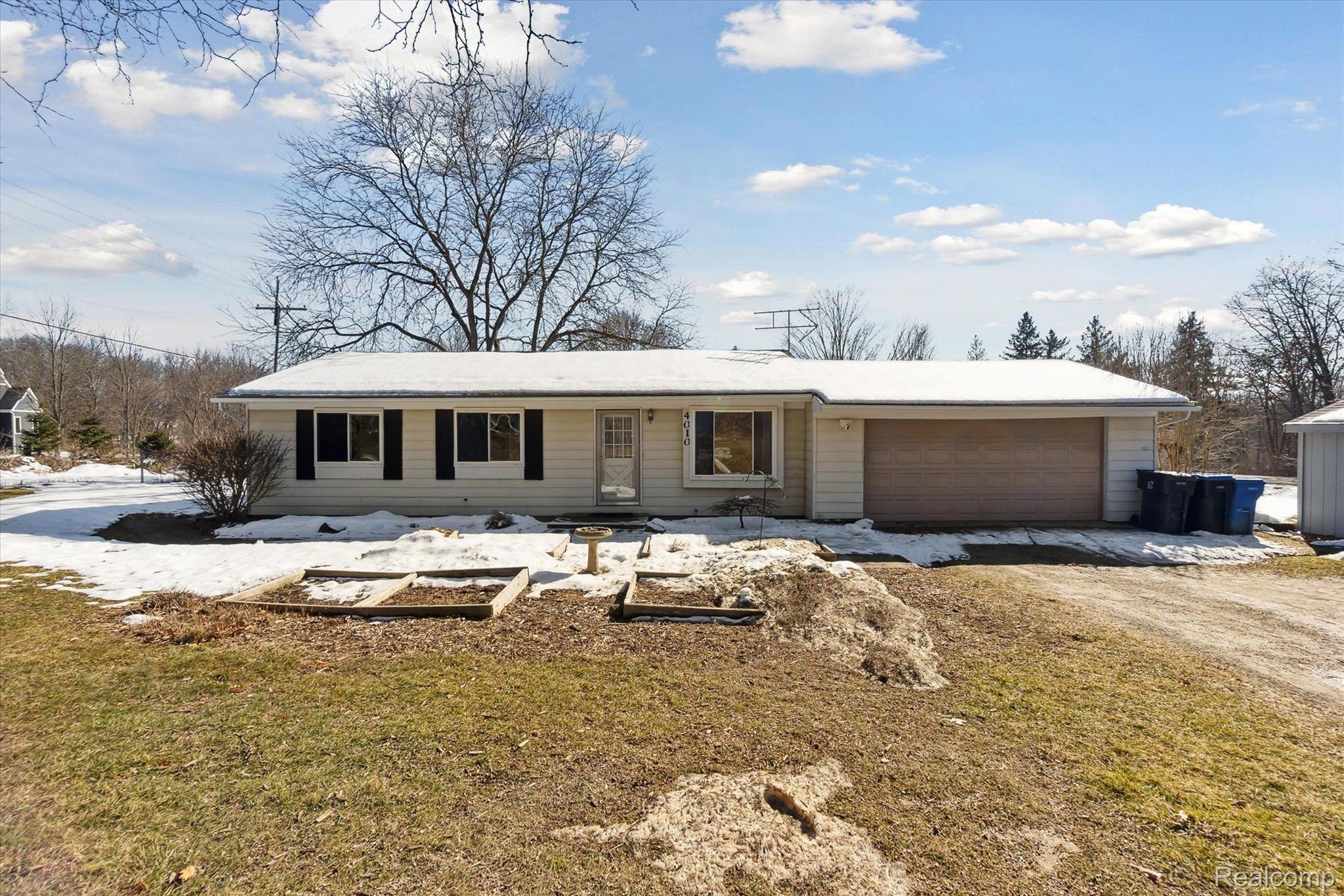 4010 Seim Road Howell, MI 48843 - Photo 3 of 39 Gallery Image 3